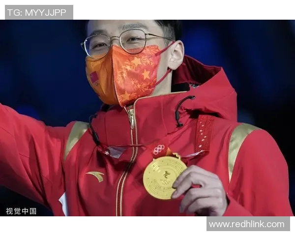 聚焦全球顶级运动员成长历程与竞技成就,探索其背后的奋斗与荣耀 聚焦全球顶级运动员成长历程与竞技成就,探索其背后的奋斗与荣耀